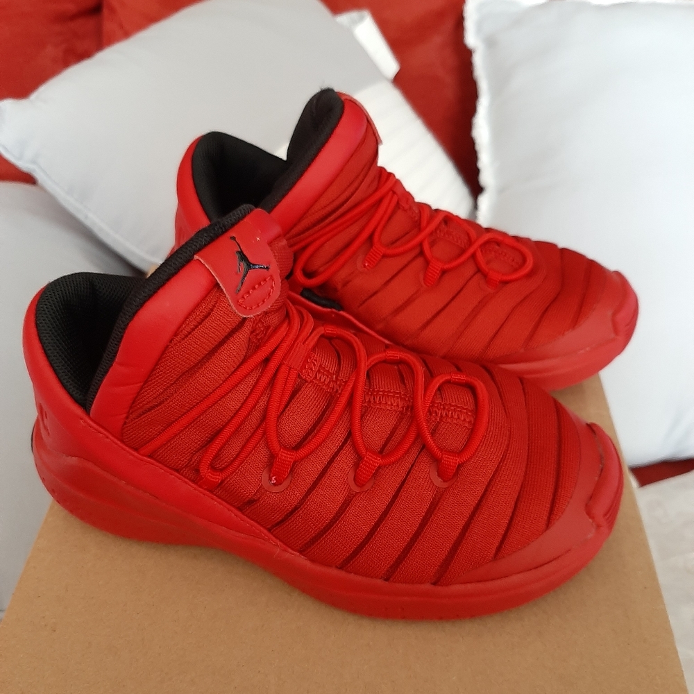 Kids Jordan's 11C
